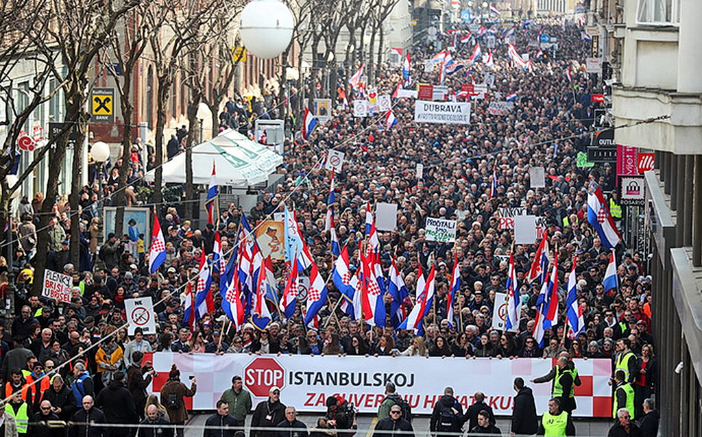 Митинг в Загребе